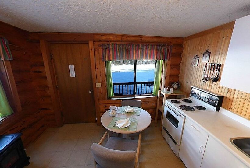 Lac Des Roches Resort