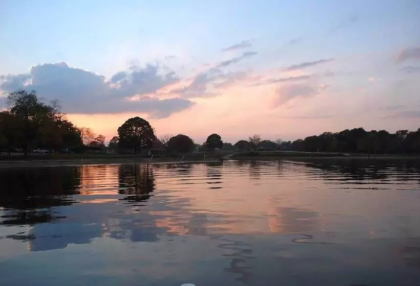 Lake Fork Marina & Motel