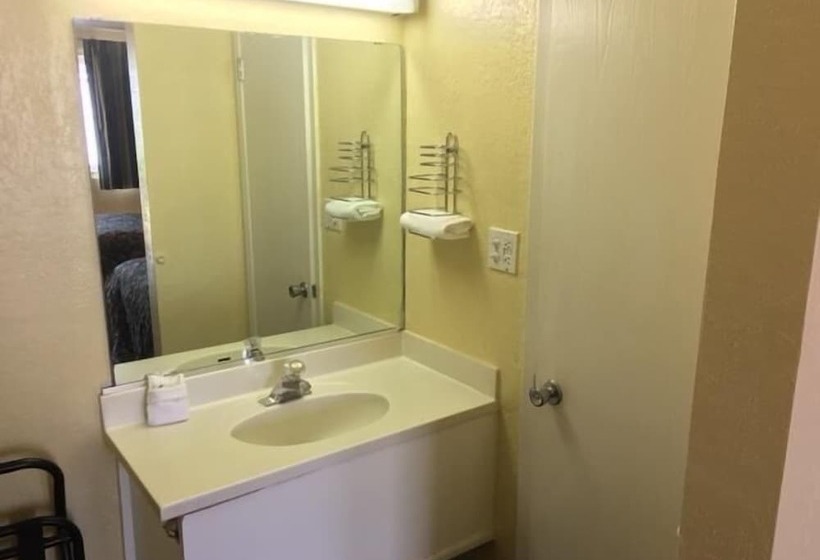 Lake Fork Marina & Motel