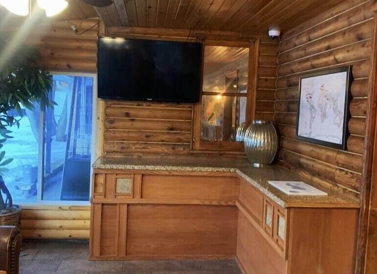 Motel Rumorz Neighborhood Hideaway