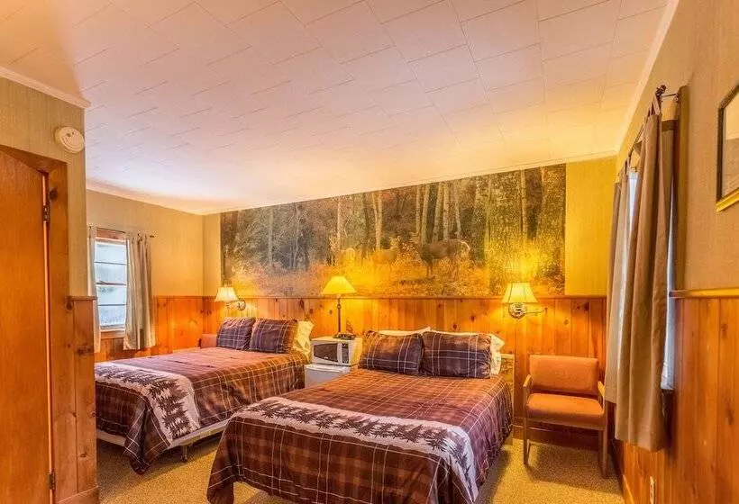 Majatalo Adk Trail Inn