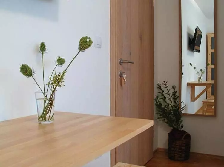 Majatalo Guesthouse Bor