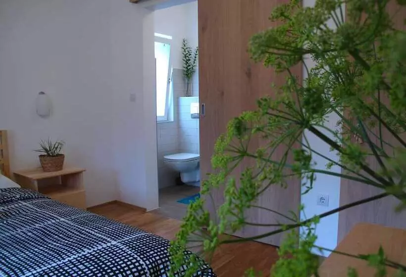 Majatalo Guesthouse Bor