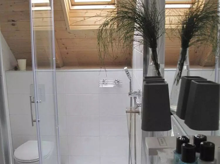 Majatalo Guesthouse Bor