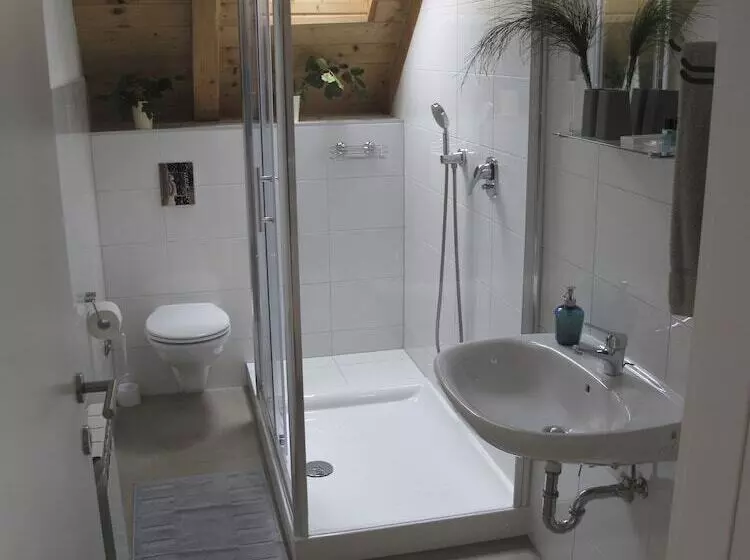 Majatalo Guesthouse Bor