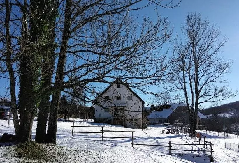 Majatalo Guesthouse Bor