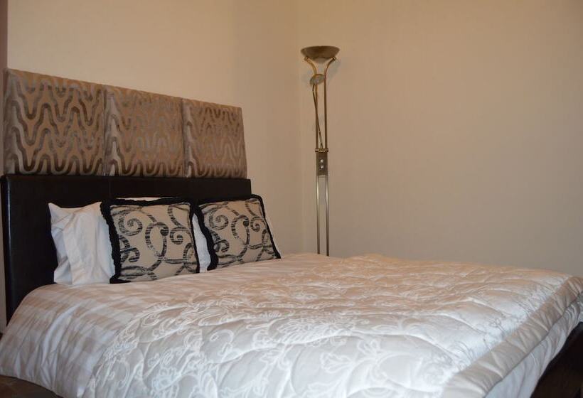 Majatalo Knysna House