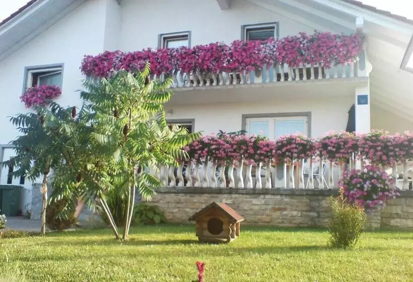 Majatalo Ranch Terra