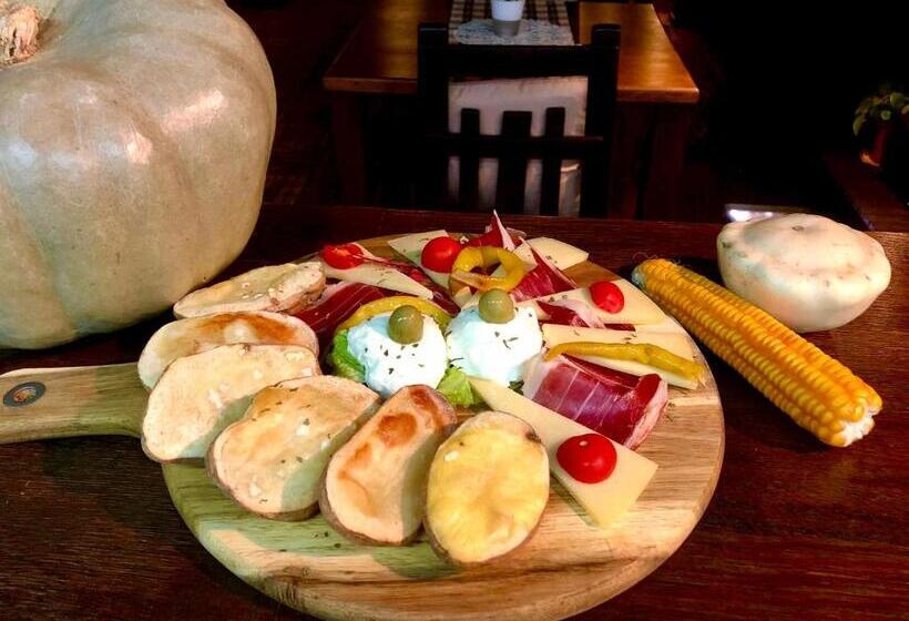 פנסיון Villa Mukinja