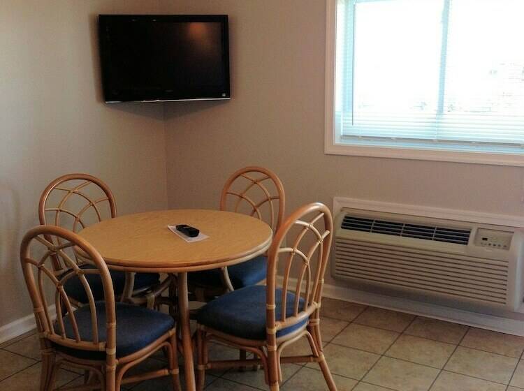 汽车旅馆  Village Marina