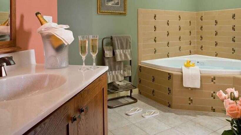 B. F. Hiestand House Bed & Breakfast