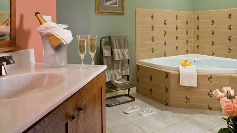 B. F. Hiestand House Bed & Breakfast