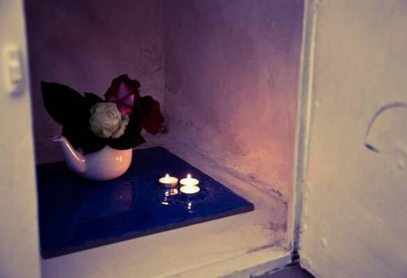 تختخواب و صبحانه Gelsomare