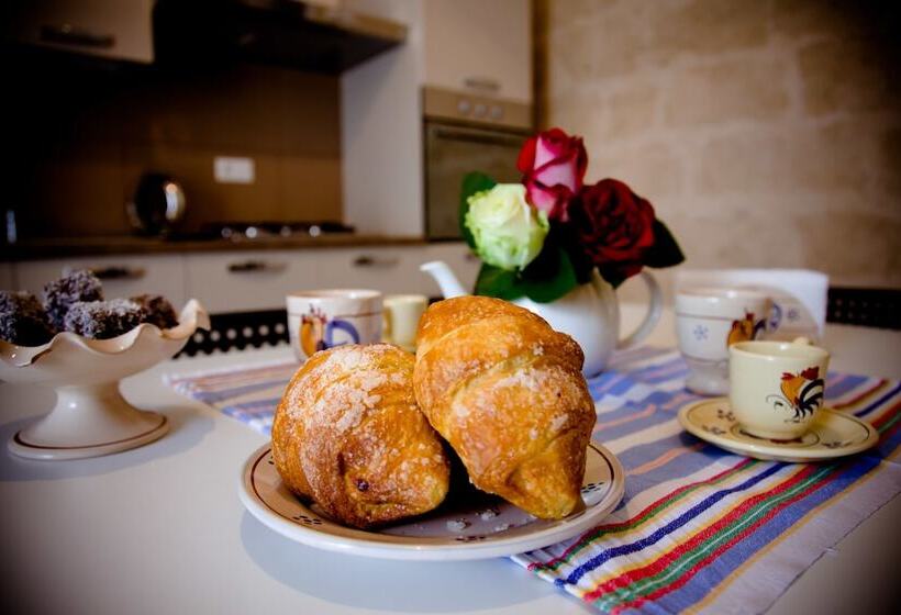 تختخواب و صبحانه Gelsomare