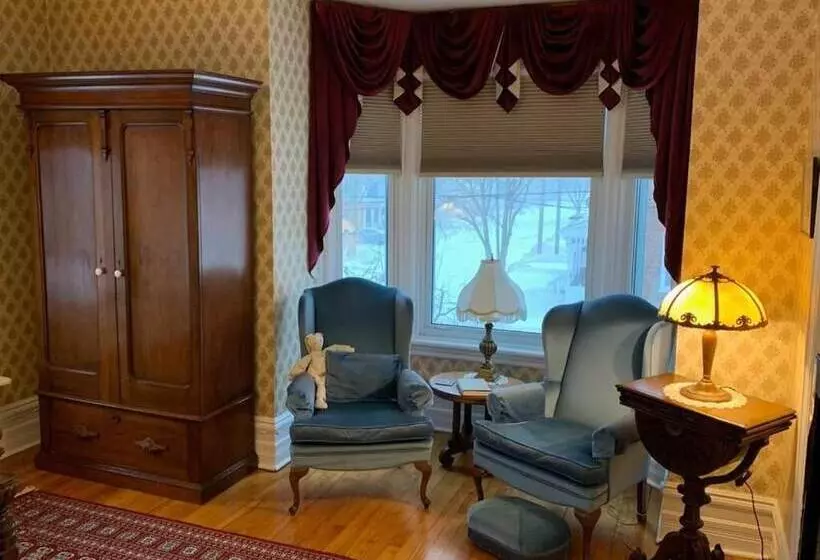 Aamiaismajoitus (B&B) The Colonel's Inn