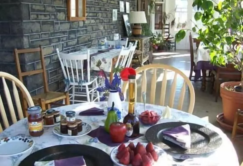 Aamiaismajoitus (B&B) The Colonel's Inn