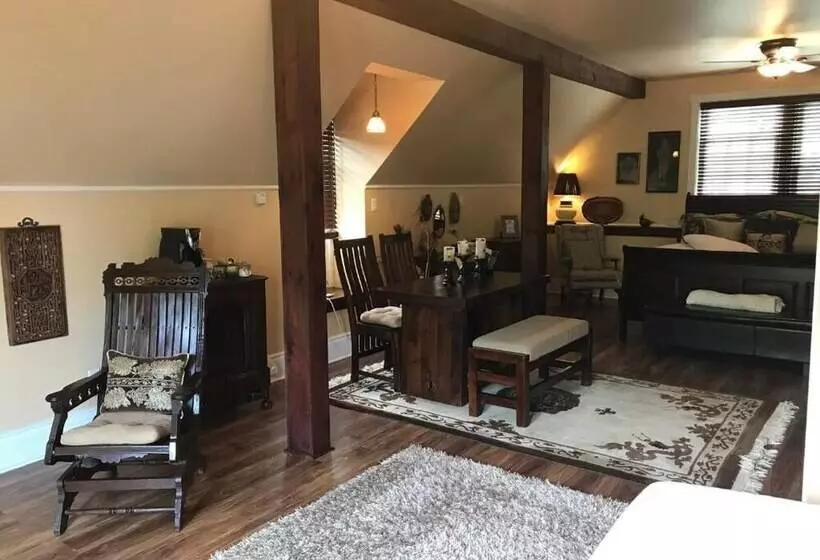 Aamiaismajoitus (B&B) The Colonel's Inn