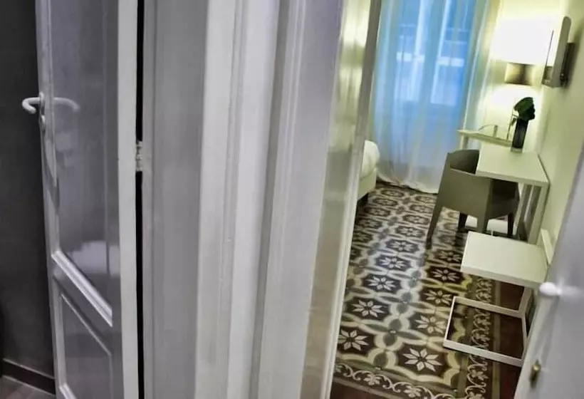 تختخواب و صبحانه Town House Messina
