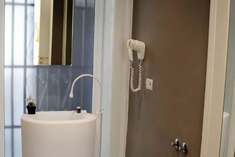 تختخواب و صبحانه Town House Messina
