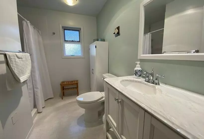 Crown House Bed & Breakfast