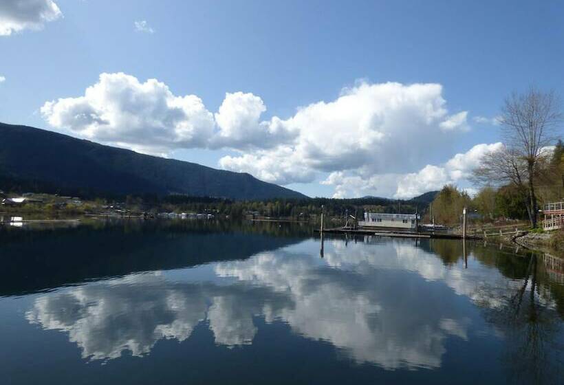 Crown House Bed & Breakfast