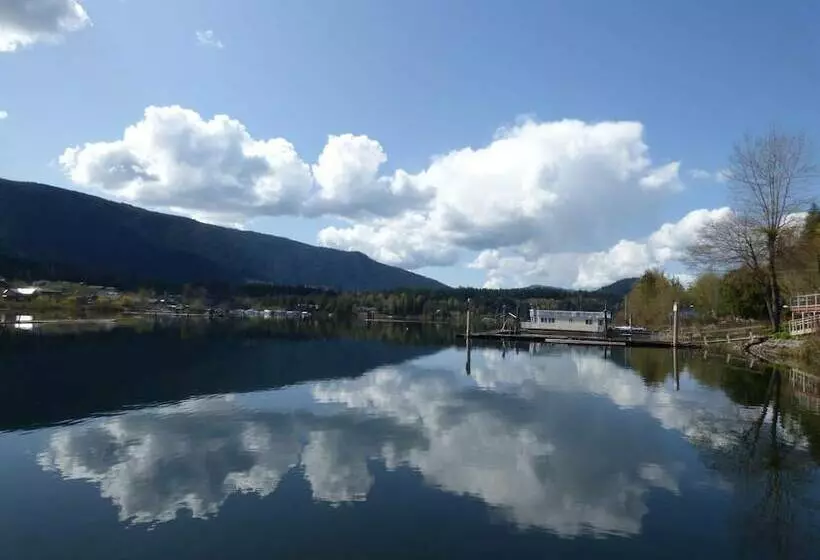 Crown House Bed & Breakfast