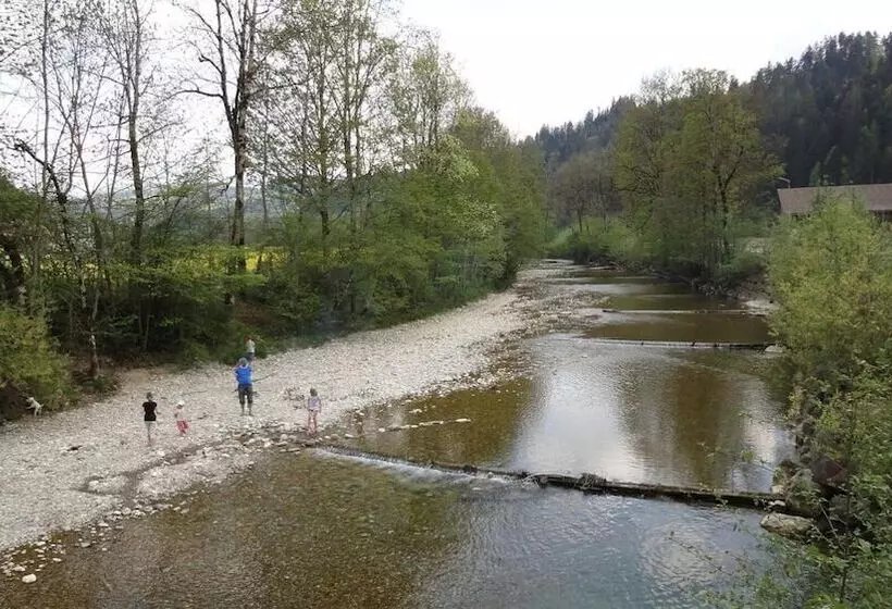 Hostelli Landgasthof Adler