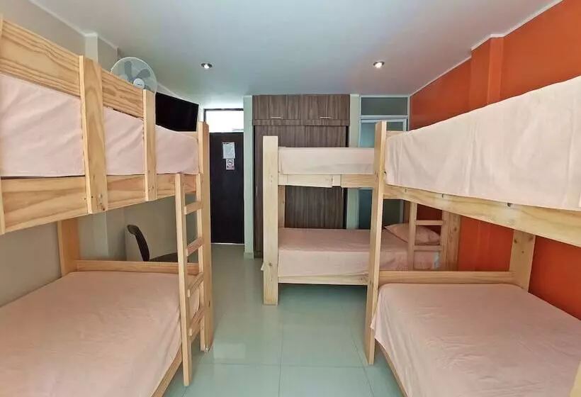Hostel Sand And Lake