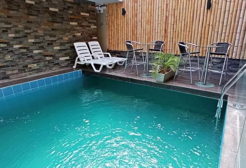 Hostel Sand And Lake