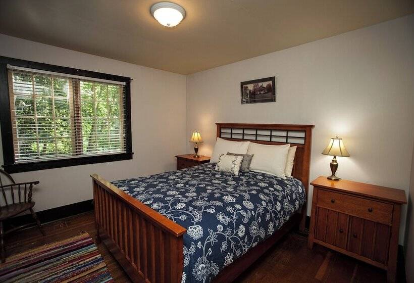 Hotel Blaylock's Mansion