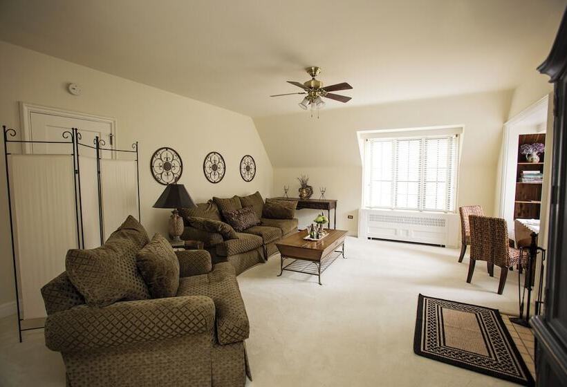 Hotel Blaylock's Mansion