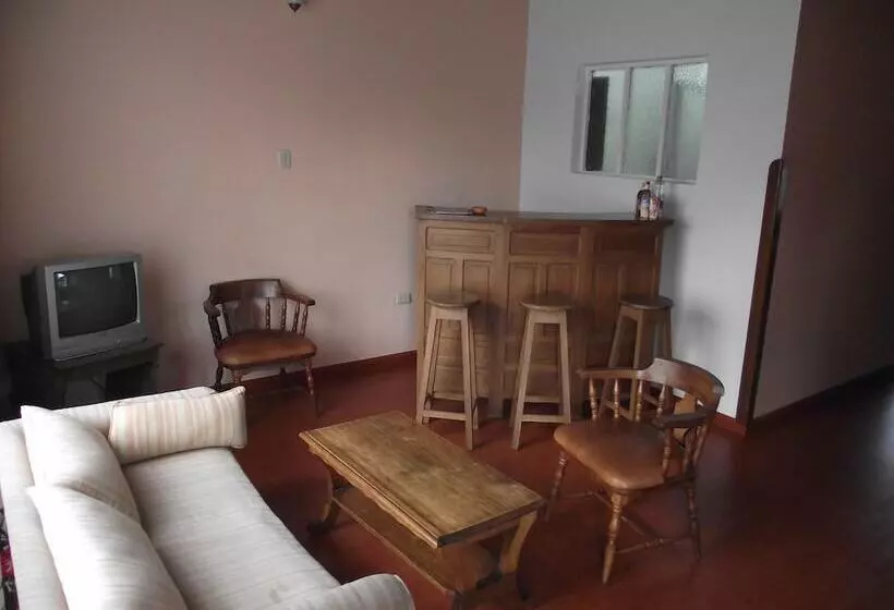 ホテル Cabanas El Porton