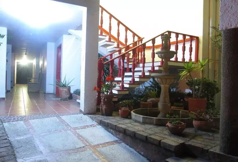 ホテル Cabanas El Porton