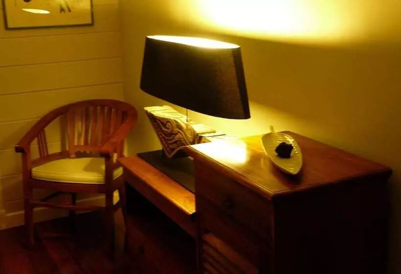 هتل Cases Couleurs