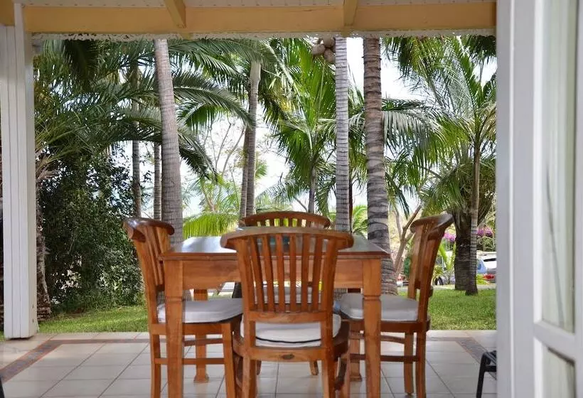 هتل Cases Couleurs