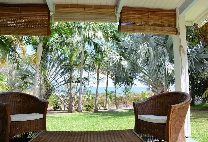 هتل Cases Couleurs