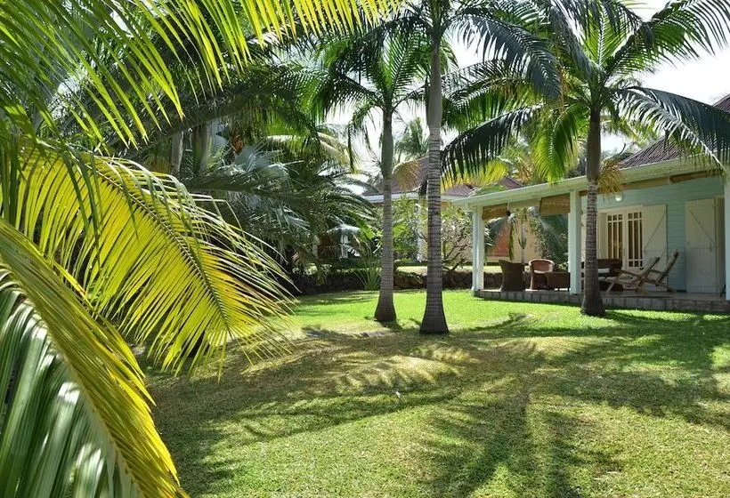 هتل Cases Couleurs