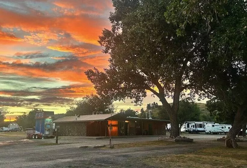 Hotelli Days End Campground & Rv Park