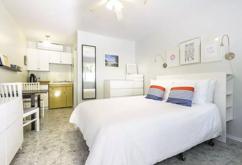 Motelli Hollywood Cottages