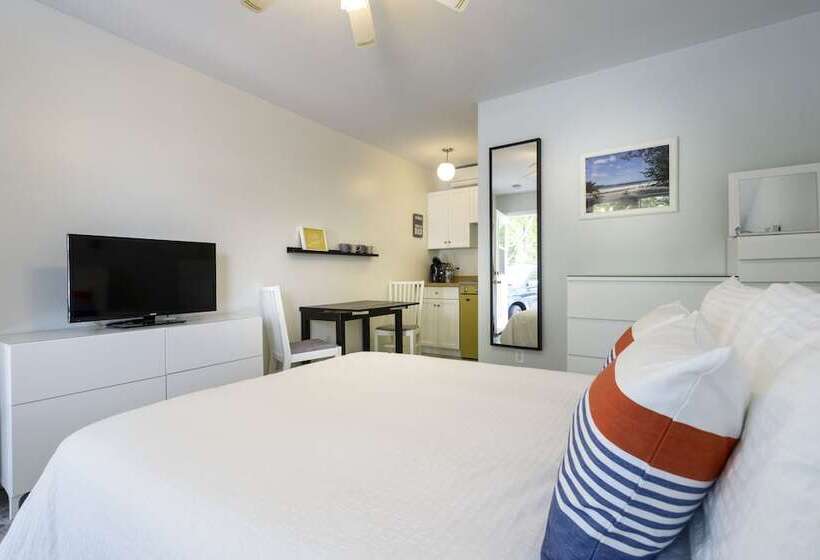 فندق على الطريق Hollywood Cottages