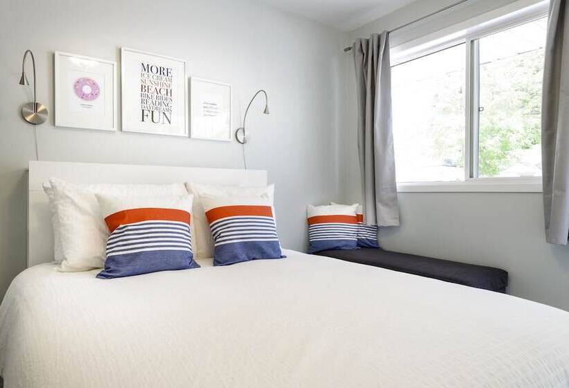 فندق على الطريق Hollywood Cottages