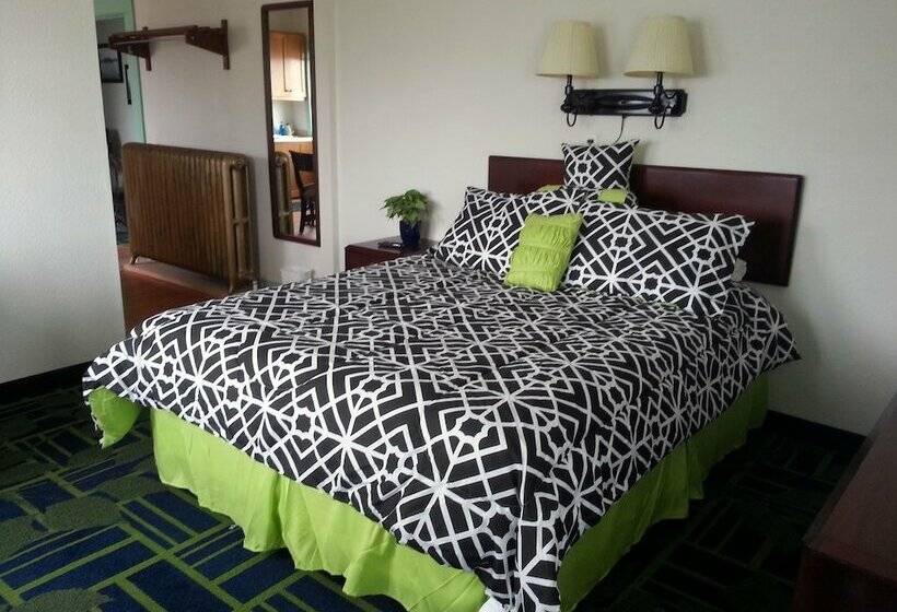 汽车旅馆  Hunters Hot Springs Resort