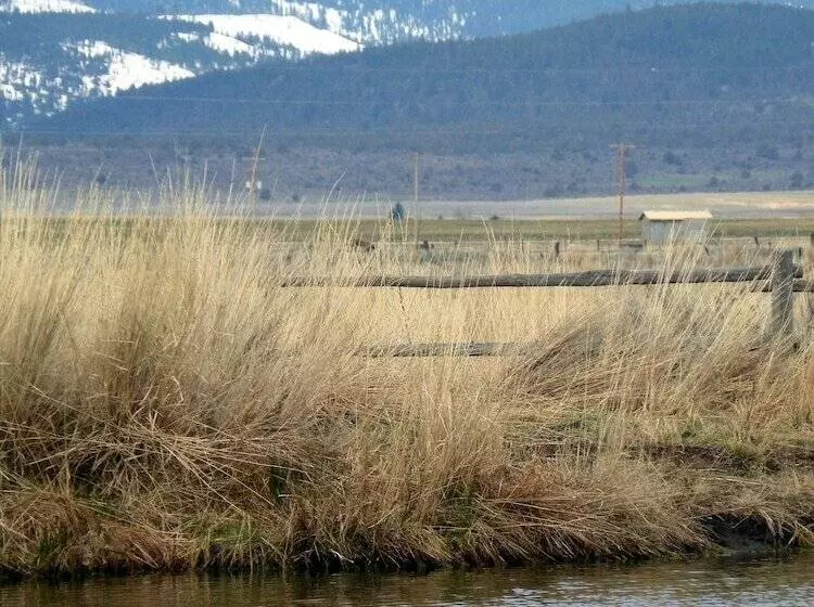 Motelli Hunters Hot Springs Resort