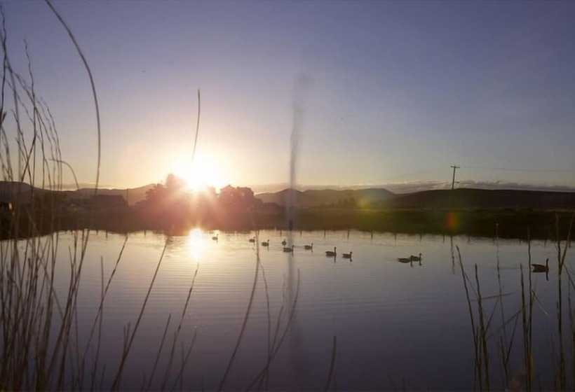 汽车旅馆  Hunters Hot Springs Resort