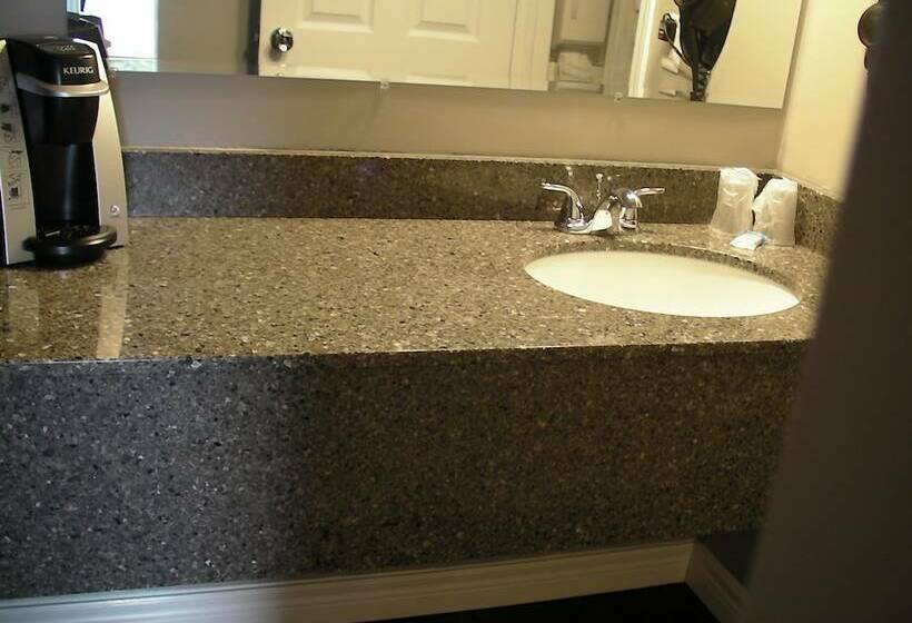 汽车旅馆  Perth Andover Motor Inn