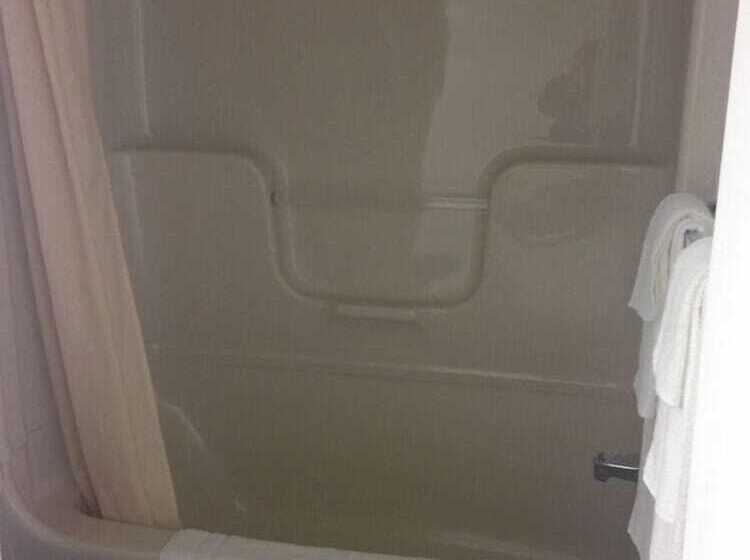 汽车旅馆  Perth Andover Motor Inn