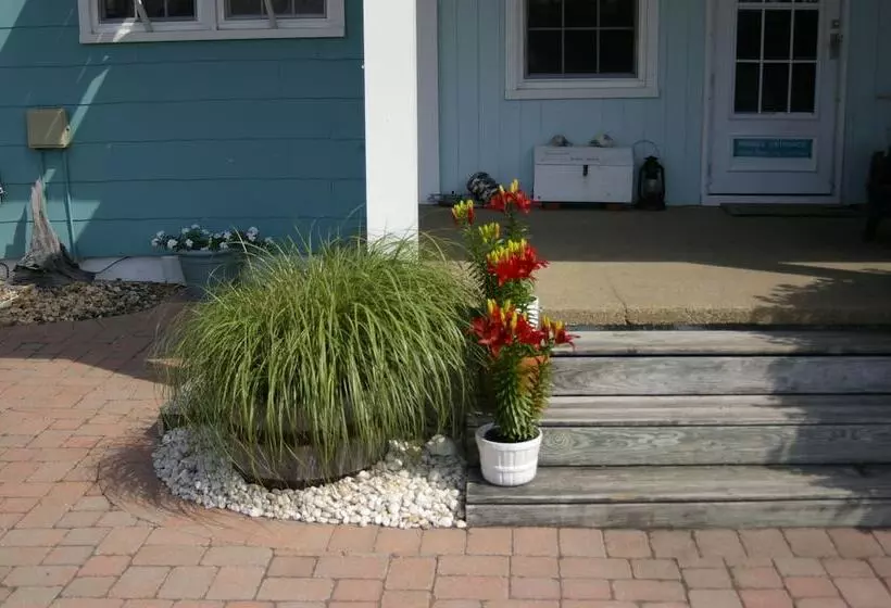 ペンション Cypress House Inn