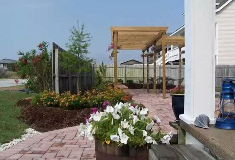 ペンション Cypress House Inn