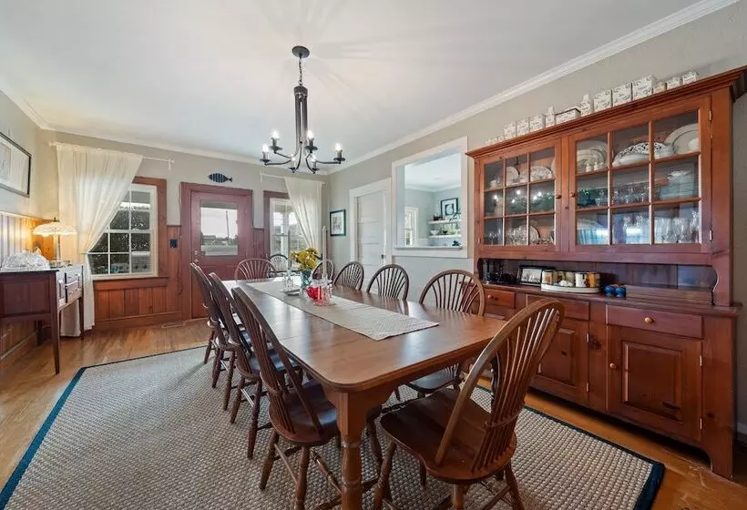 ペンション Cypress House Inn