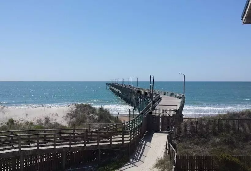 Seaview Pier And Motel